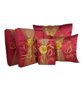 5 Pc Red Wine and Gold (Rojo Vino & Plata) Mis 15 Anos Quinceanera Pillow Set (Bible spanish Version) – Viva Party