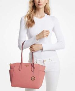 Gift Elegance: A Luxury Satchel for Mother's Day with a Charming Balloon Bouquet and a Heartful of Fresh Roses.