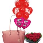 Gift Elegance: A Luxury Satchel for Mother's Day with a Charming Balloon Bouquet and a Heartful of Fresh Roses. – Viva Party