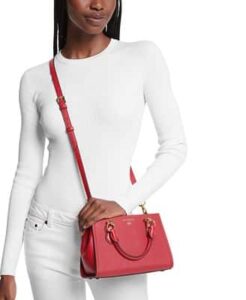 Gift Elegance: A Luxury Satchel for Mother's Day with a Charming Balloon Bouquet and a Heartful of Fresh Roses.