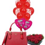 Gift Elegance: A Luxury Satchel for Mother's Day with a Charming Balloon Bouquet and a Heartful of Fresh Roses. – Viva Party