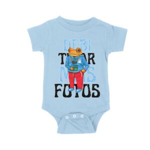 Debi Tira M?s Fotos Graphic T-Shirt, Trendy Design, Comfortable Cotton Tee, Cool Style for Music and Fashion Lovers Unisex Baby Jersey