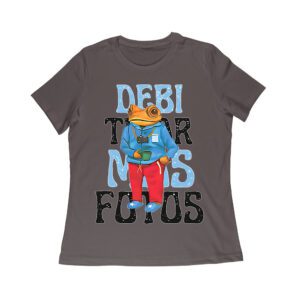 Debi Tira Mas Fotos Graphic T-Shirt, Trendy Design, Comfortable Cotton Tee, Cool Style for Music and Fashion Lovers Women Relaxed