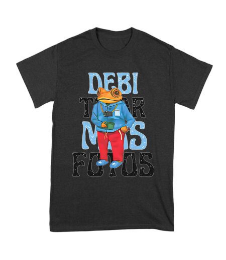 Debi Tira M?s Fotos Graphic T-Shirt, Trendy Design, Comfortable Cotton Tee, Cool Style for Music and Fashion Lovers Unisex Youth – Viva Party