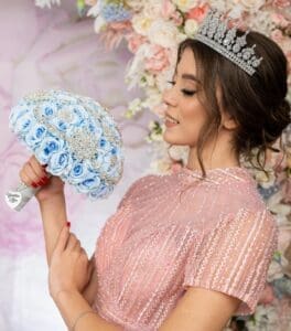 Light blue quinceanera bouquet 13 inches - Image 2